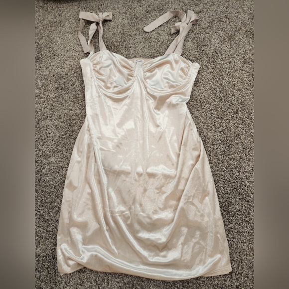 Garage Dresses & Skirts - NWT Garage Velvet cream dress
